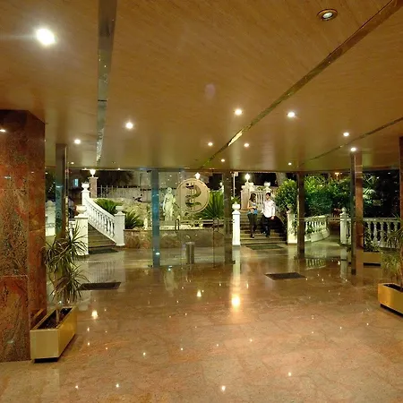 Santa Monica Playa Otel 3*