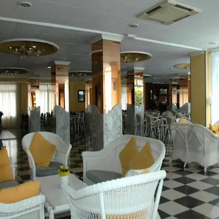 Santa Monica Playa Otel Salou